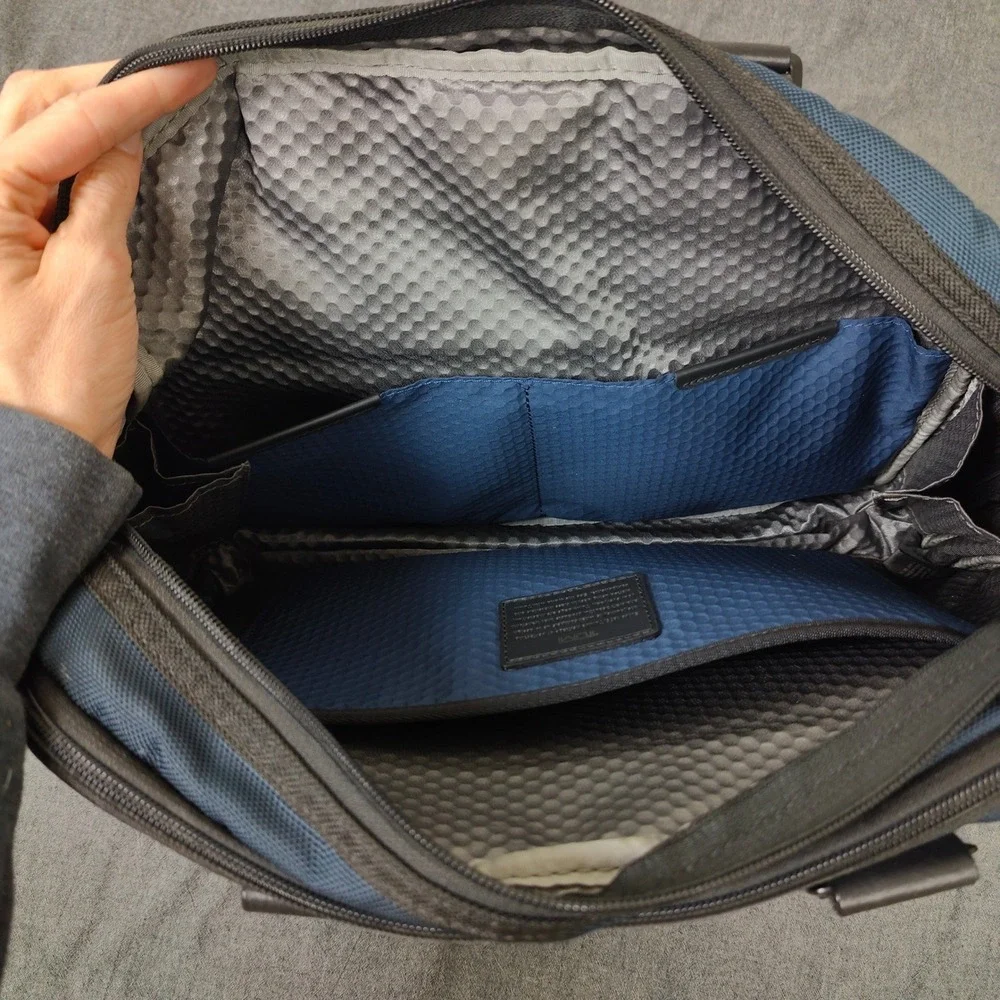 Tumi alpha bravo